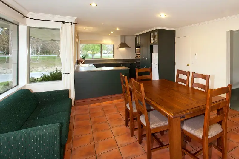 Open-Plan Living and Dining 