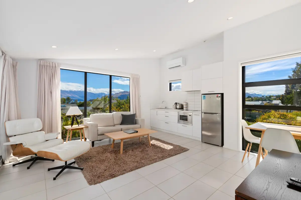 Open-Plan Kitchen & Dining 