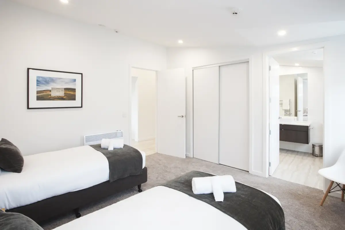 Twin Bedroom with Ensuite 