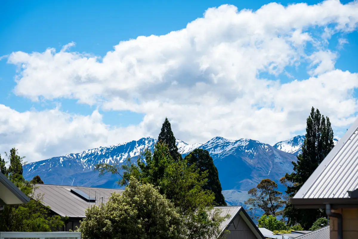 Stunning Views of Mountains In Wānaka 