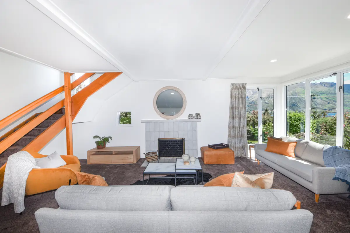 Spacious Lounge Area with Glimpses of the Lake 