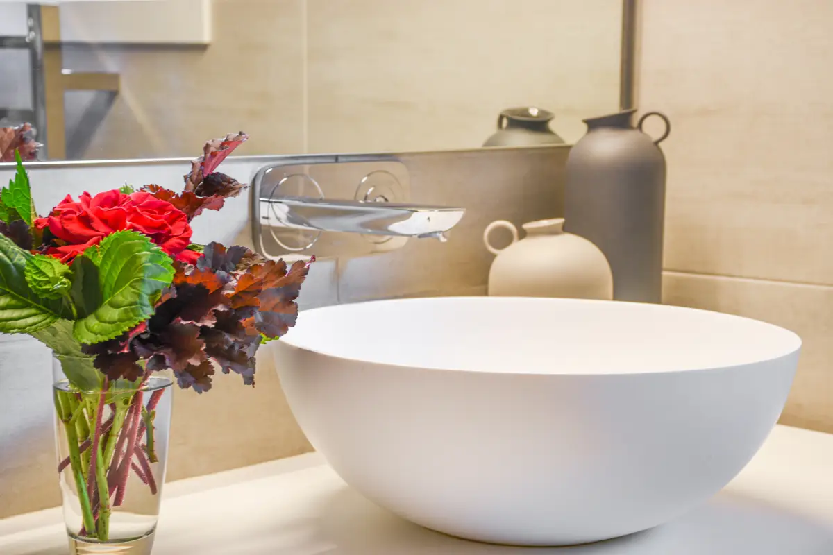 Simple Bathroom Design 