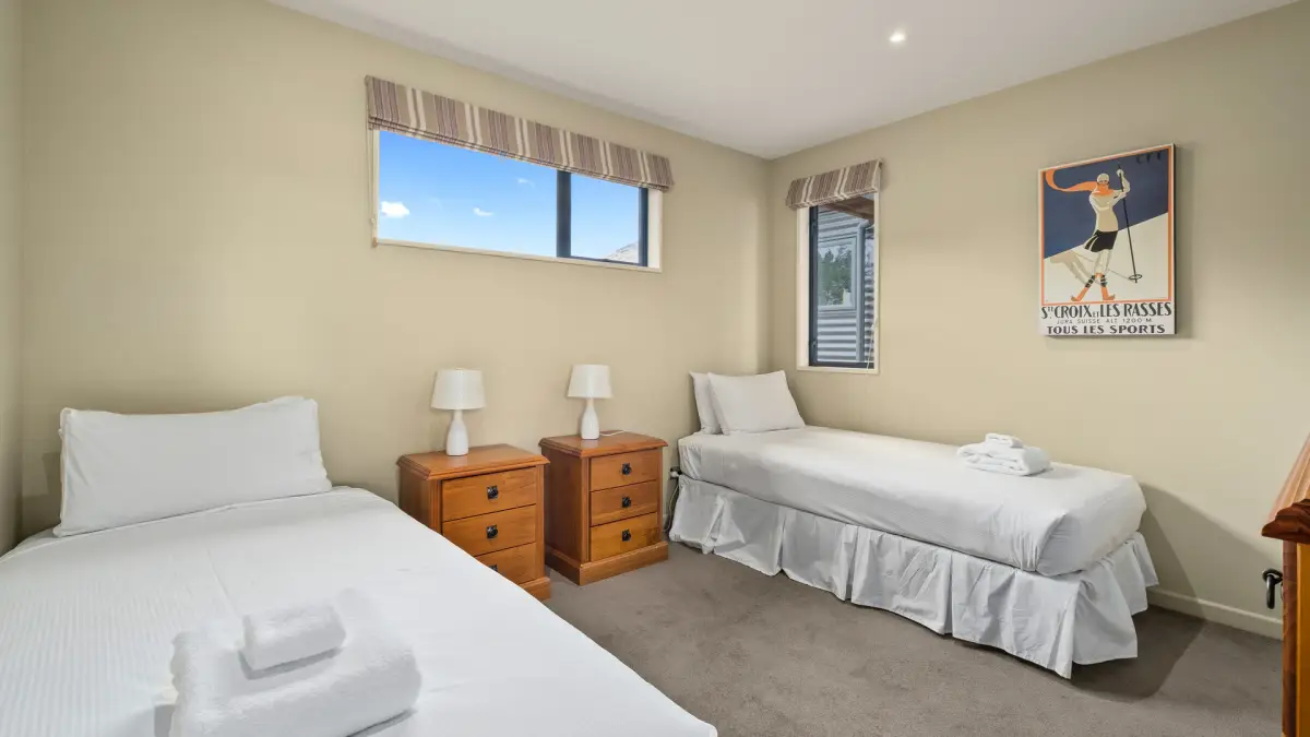 Spacious Twin Bedroom 