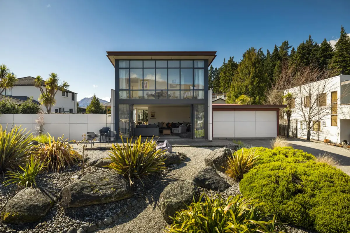 Front Exterior Overview 