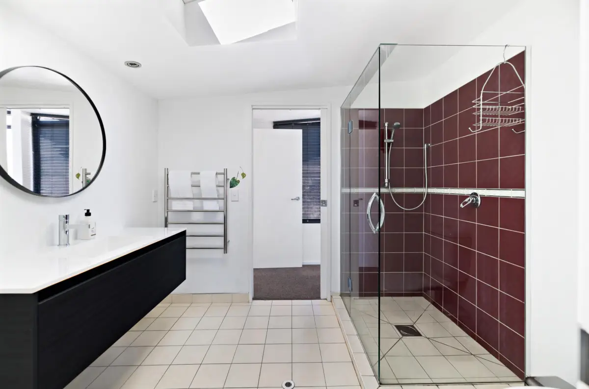 Main Bathroom With Large Walk-In Shower 