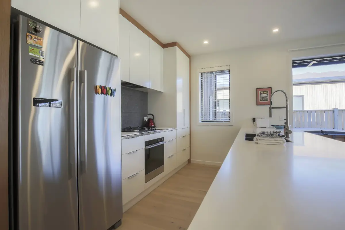 Fully Equipped Kitchen with Big Island Bench