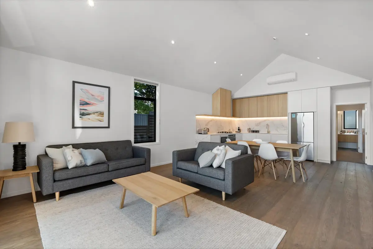 Comfortable Lounge Area 