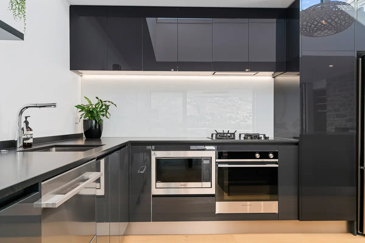 Stylish, Sleek Kitchen Design