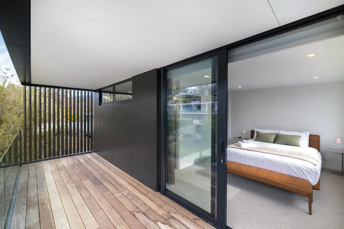 Sunny Balcony Off Master Suite 