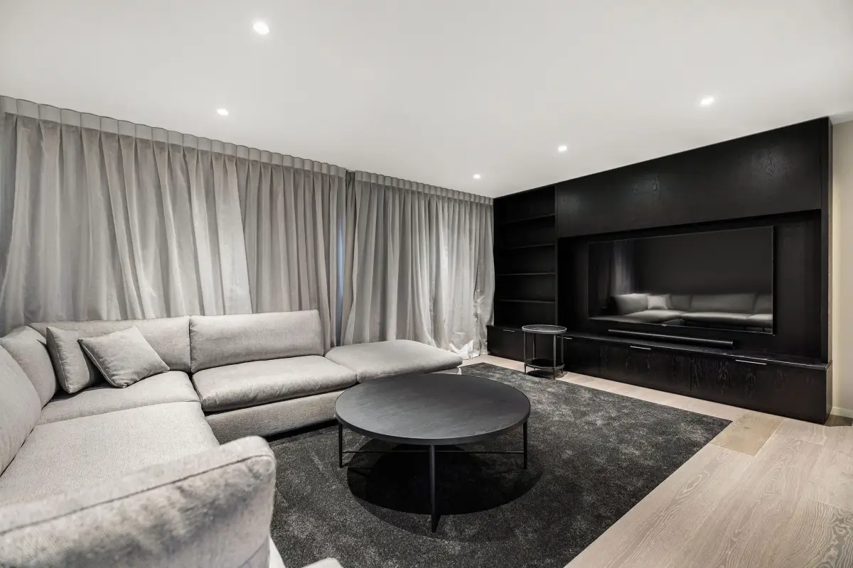 Signature Media Room 