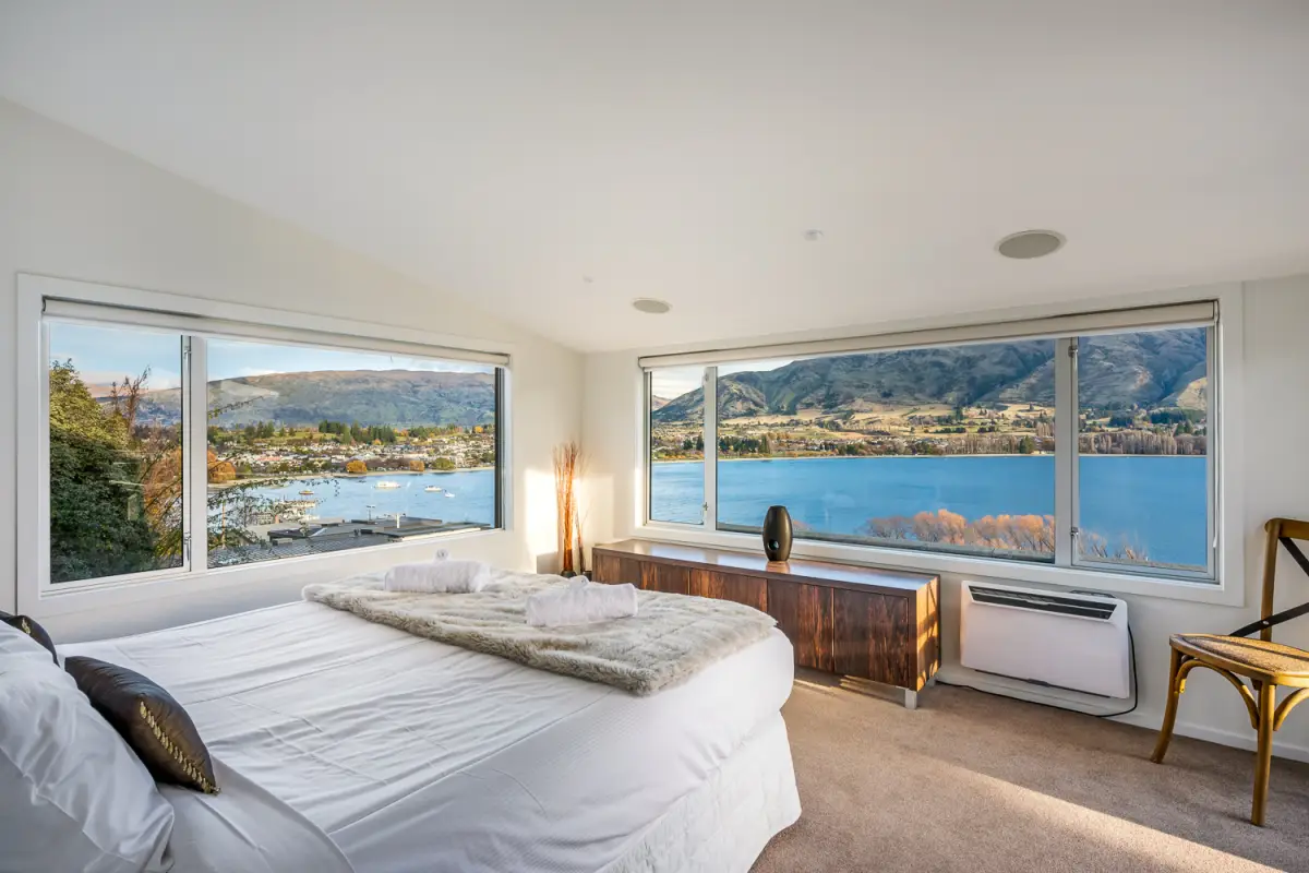 Master Bedroom with Incredible Views of Lake Wānaka 