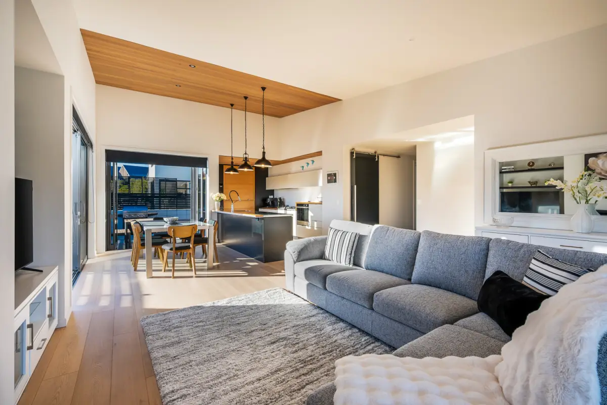 Open-Plan Living and Dining 