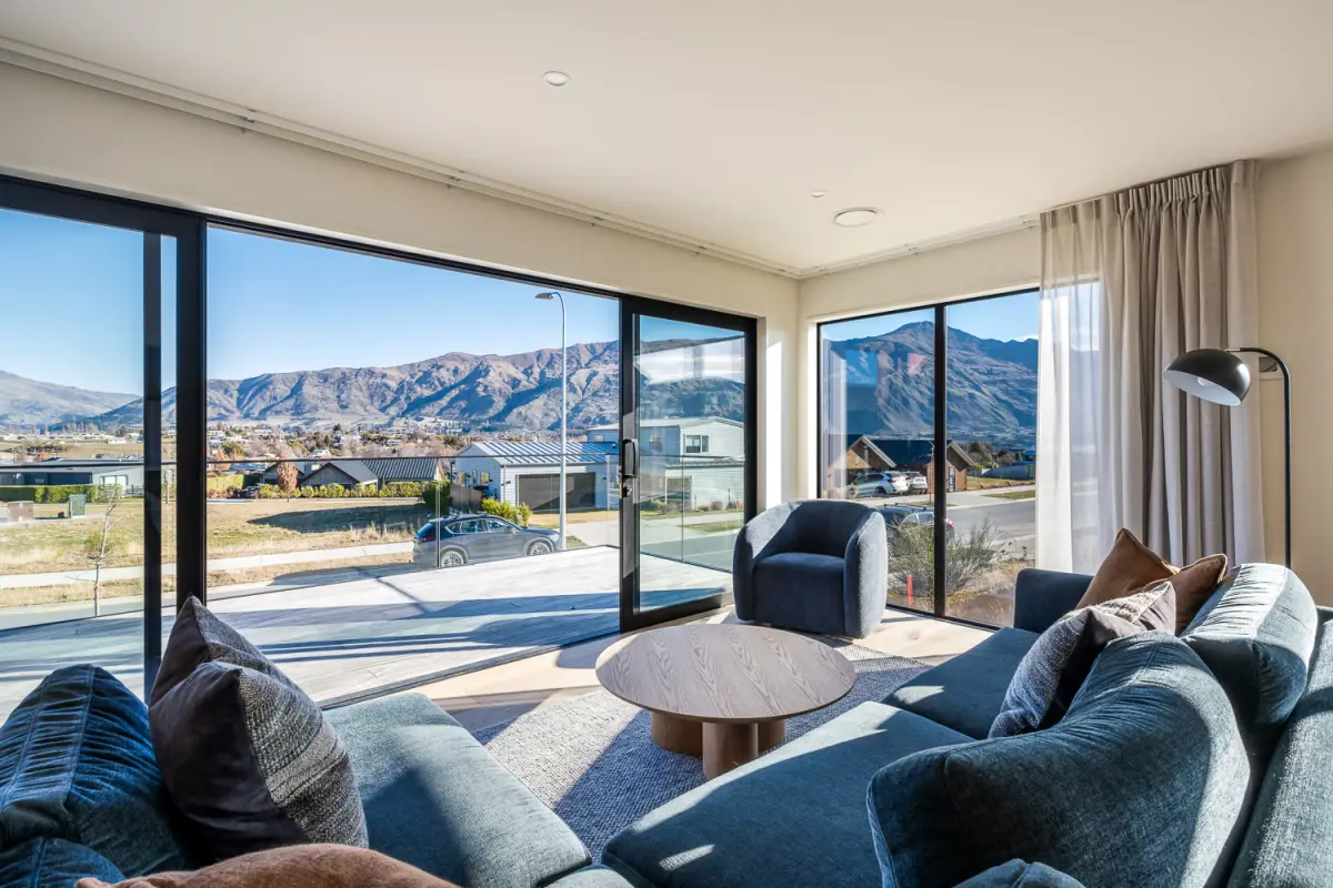 Comfortable Lounge Area 