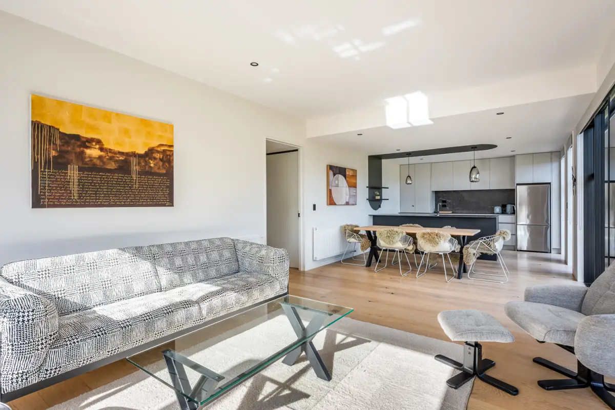 Open Plan Living & Dining 