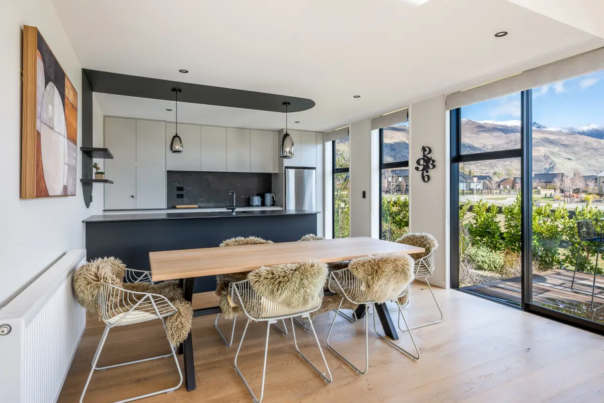 Dining Area Looking out to Mountains 