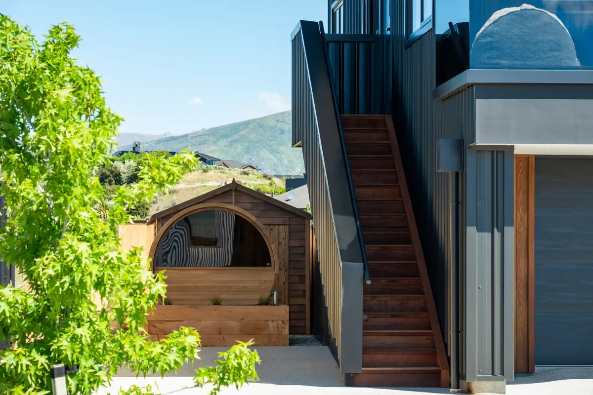 Entry Staircase, Sauna & Storage Area 