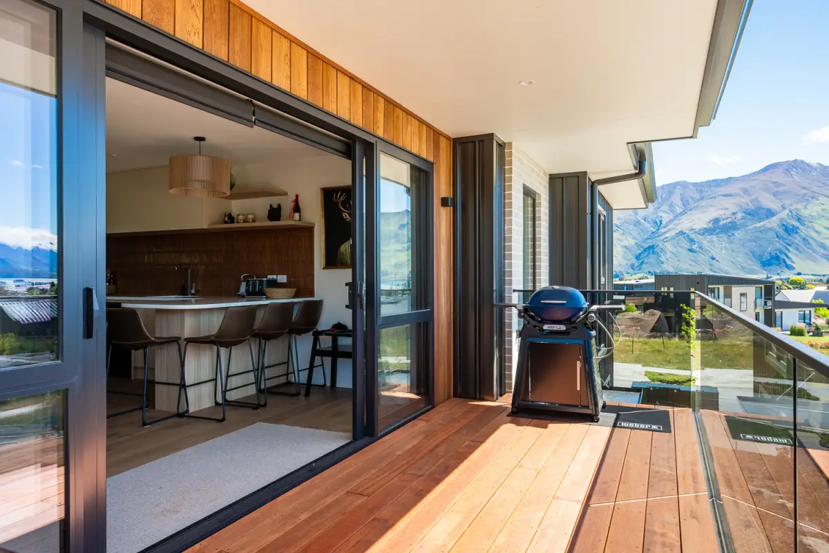 Upstairs Balcony with Outdoor BBQ Area 