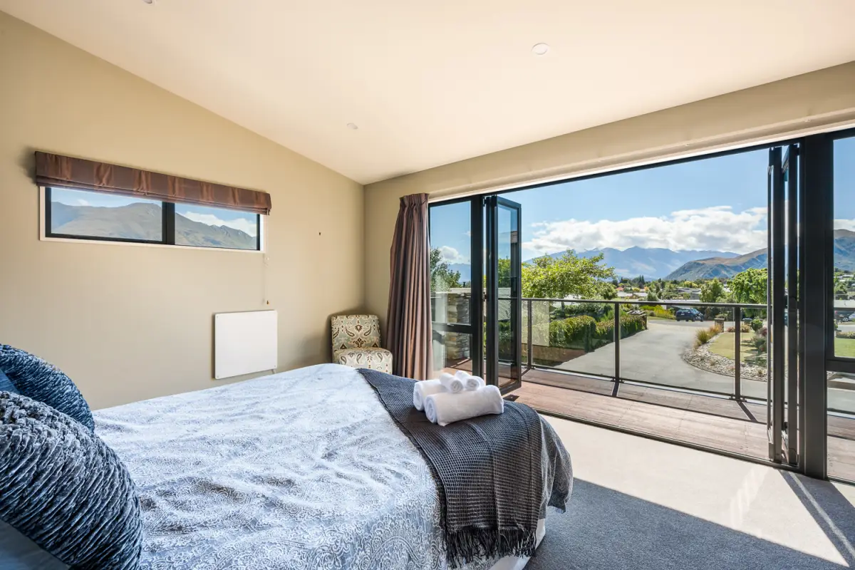Imagine waking to these incredible views 