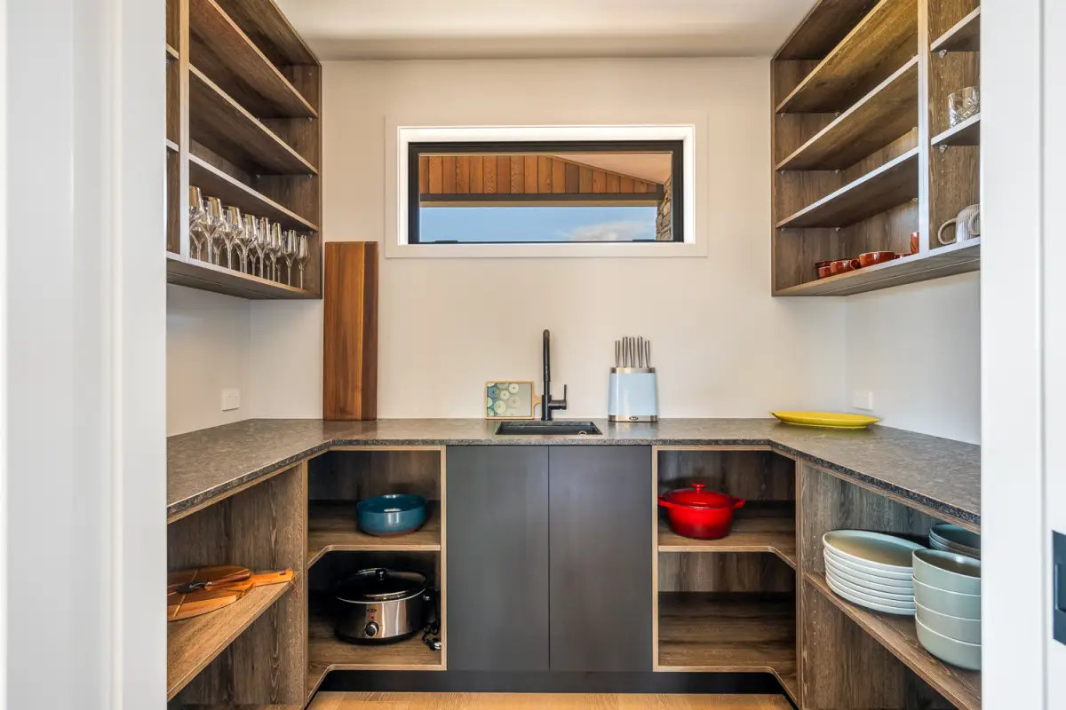 Scullery or butlers pantry 