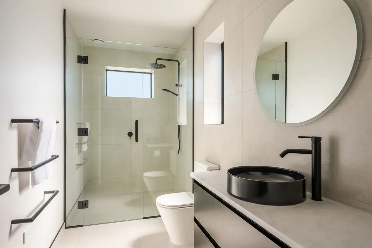 Ensuite bathroom, for a little luxury 